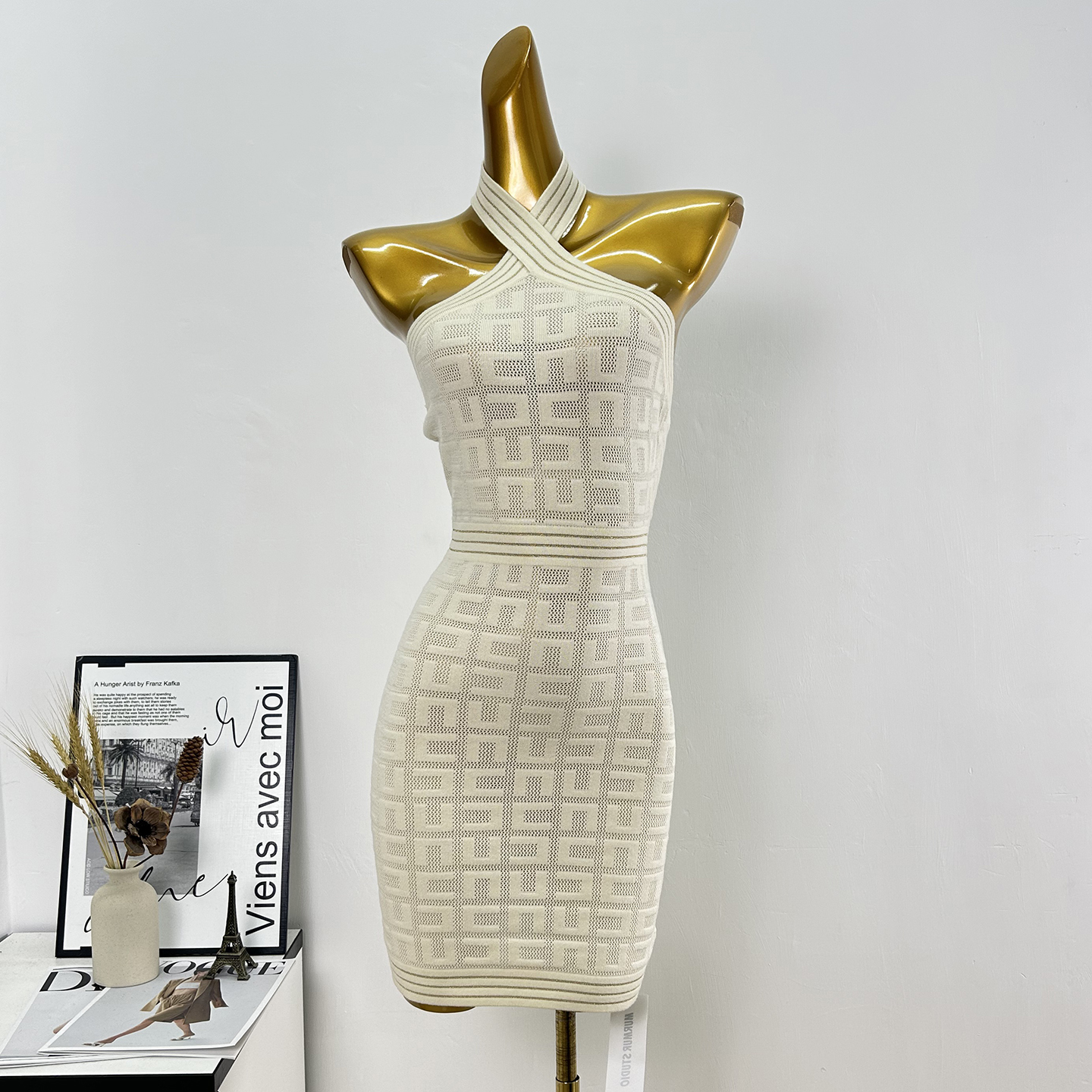 新款挂脖镂空针织连衣裙女春夏修身显瘦纯欲性感辣妹包臀短裙子潮