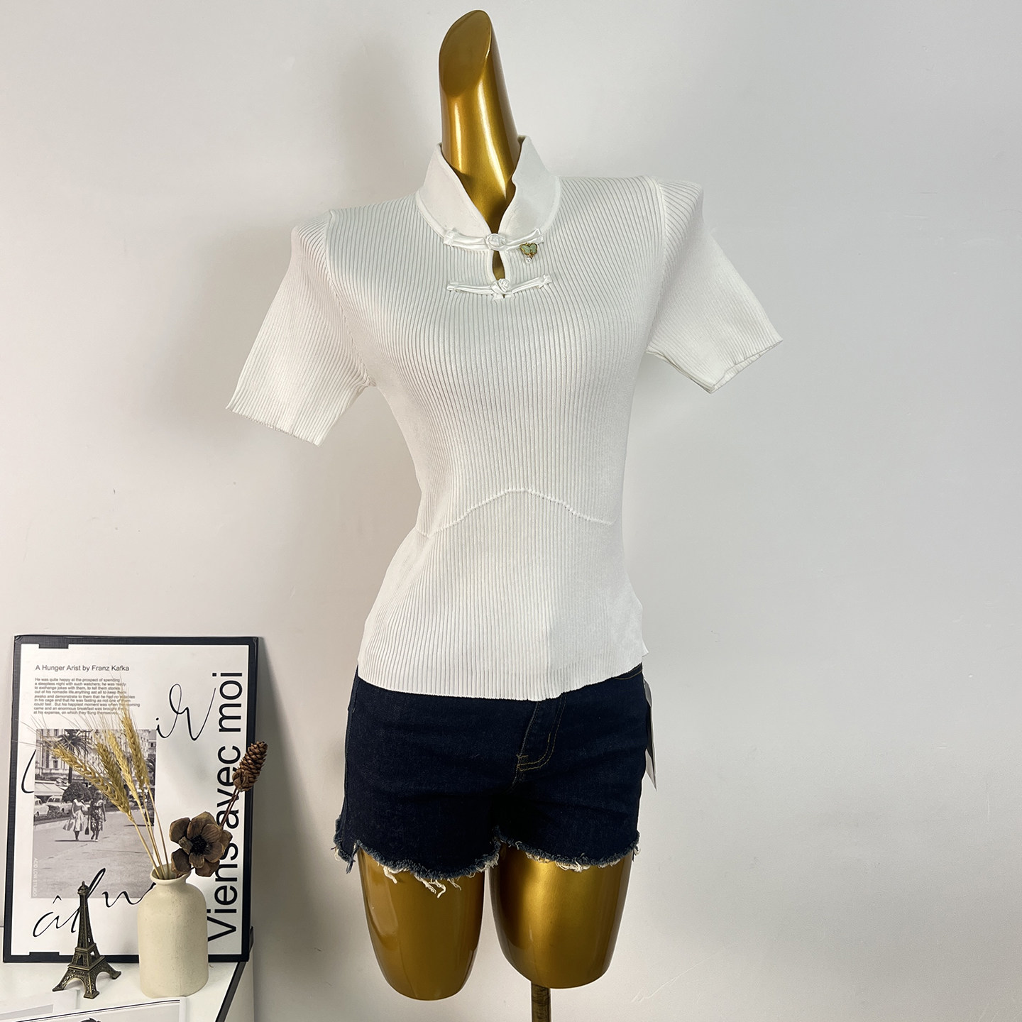 白色立领盘扣短袖坑条针织衫女2026夏季新款修身显瘦百搭短款上衣