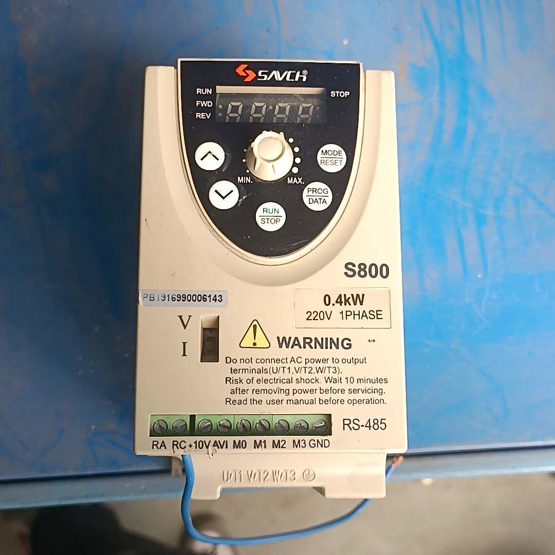 议价三基S800-2S0.4G变频器试图拍摄  功能包好