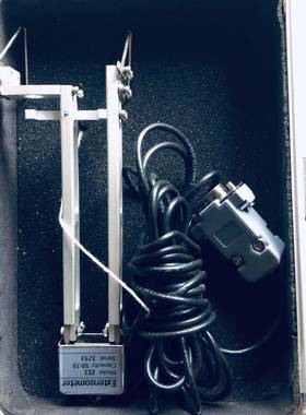 议价原装Extensometer电子引伸计50-10一台图为实