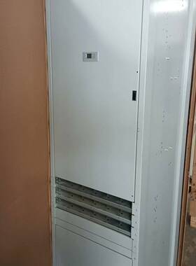 议价维谛通信电源系统，型号NetSure 7100 CF1，