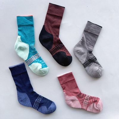 65美利奴羊毛袜户外徒步运动登山中筒毛圈底加厚减震男女运动袜子