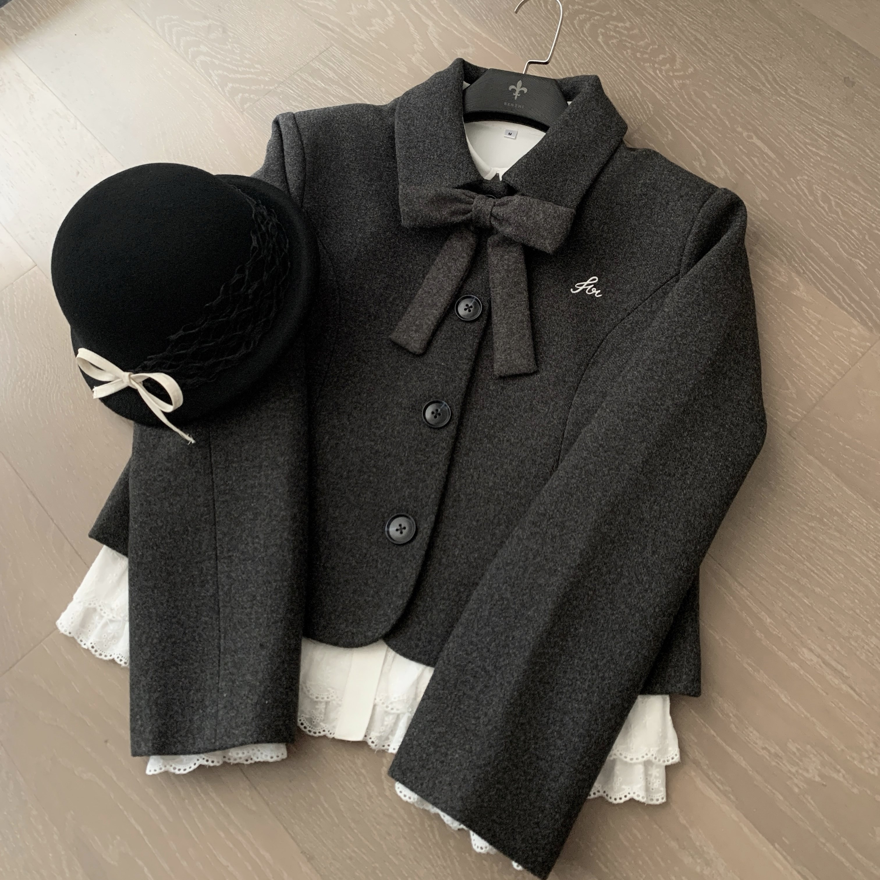 赫礼颂/本治高等学院制服格雷系优雅毛呢外套蕾丝秋冬套装