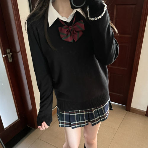 黑色长袖秋冬v领套头毛衣校供感