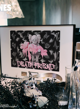 新品粉色KAWS挂画death ny安妮家奢侈品摆件卧室装饰画