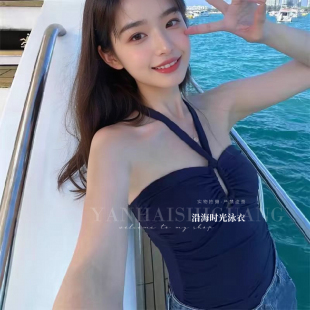 泳衣女抹胸挂脖露背性感遮肚连体三角小胸平胸纯色温泉度假风泳装