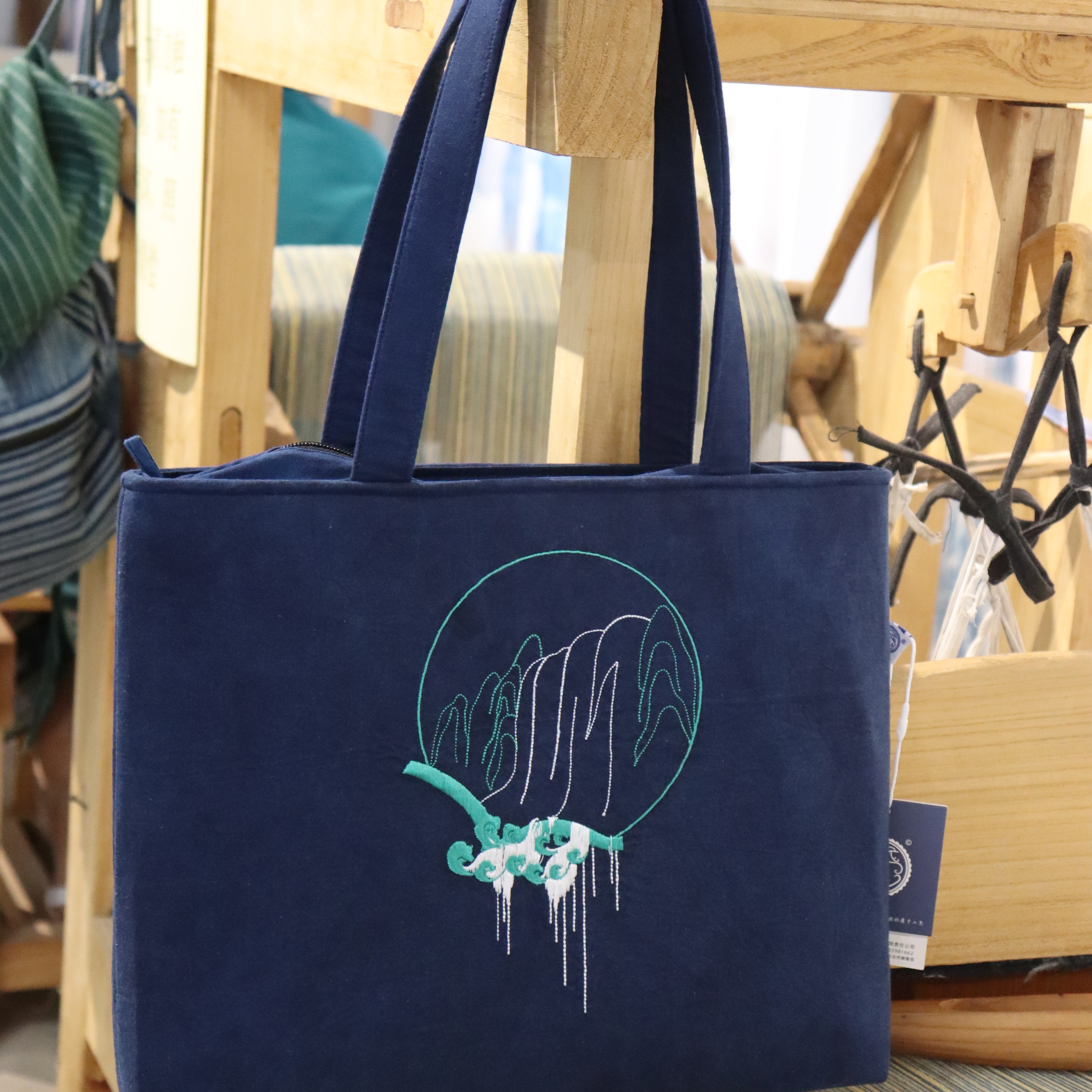 布依垚山水刺绣托特包简约风单肩包休闲中国风百搭