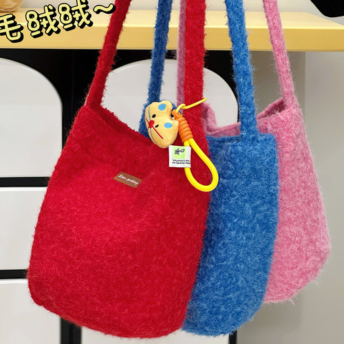 介高颜值水桶包背上真的元气满满