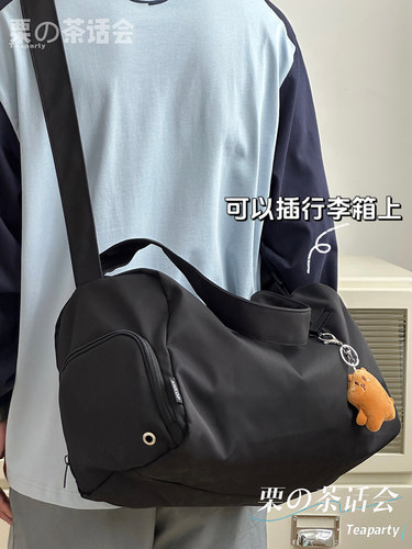最近去健身常背的大容量健身包