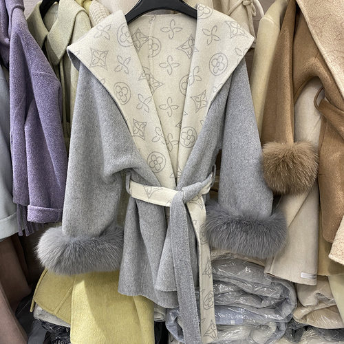 2025冬季新款欧洲站狐狸毛羊绒