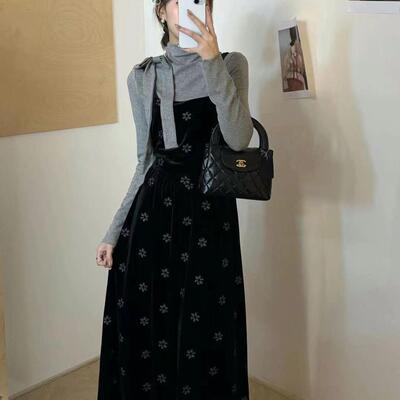 高级感超好看秋装打底衫连衣裙
