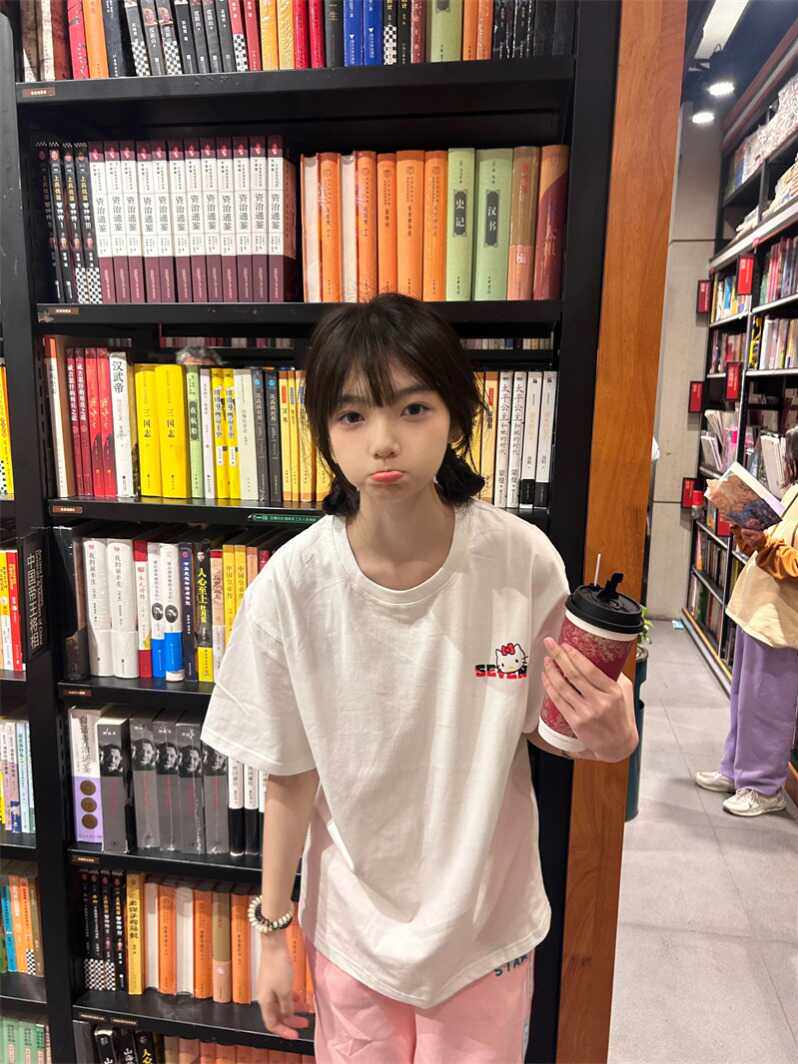 男女款Hellokitty白色夏季可爱