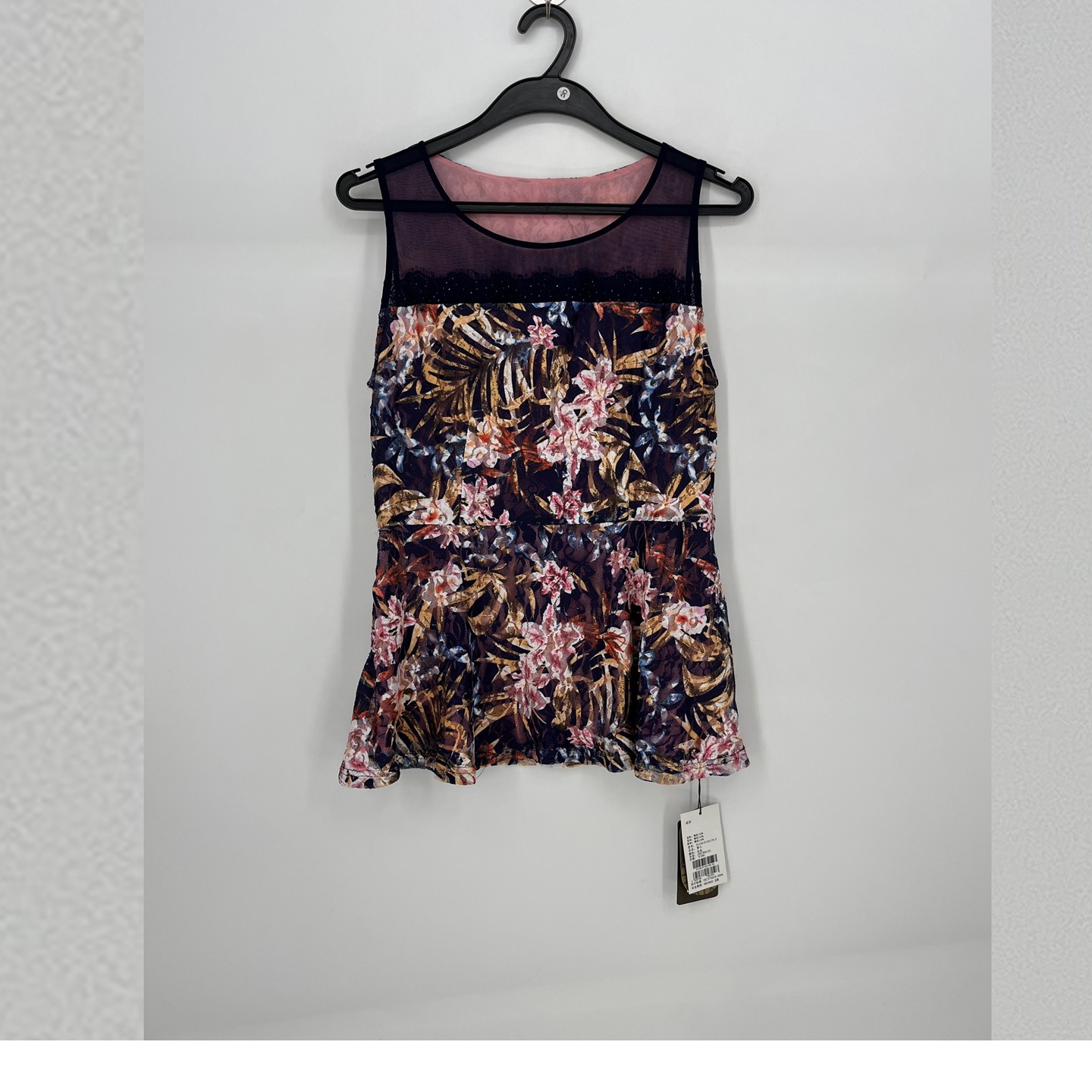 网纱拼接花色修身微弹背心上衣