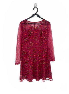 春秋款 台湾名品 伽* 蕾丝刺绣领口钉珠连衣裙女 89301