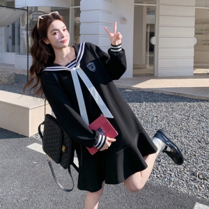 现货！2026春装新款学院风海军领廓形连衣裙278-8830-P140K228，女装连衣裙，三七家