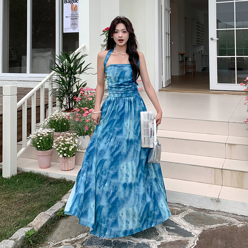 气质绝美蓝色扎染挂脖抹胸吊带连衣裙女夏收腰显瘦度假长裙及踝仙，女装连衣裙，三七家