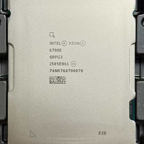 英特尔 至强 6780E CPU--议价商品