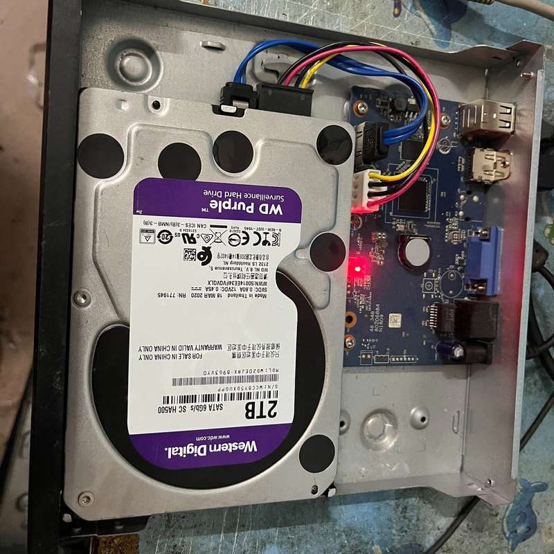 西数紫盘2TB机械硬盘，型号WDCWD2002FYP502W--议价商品图片