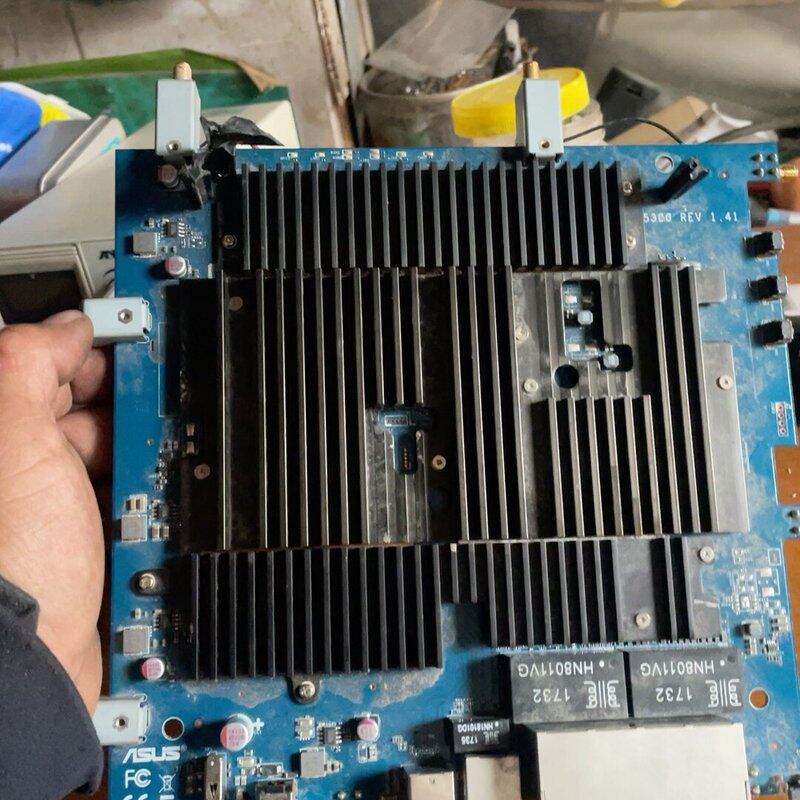 华硕RT-AC5300路由器主板 被拆了 现在通电没反应--议价商品