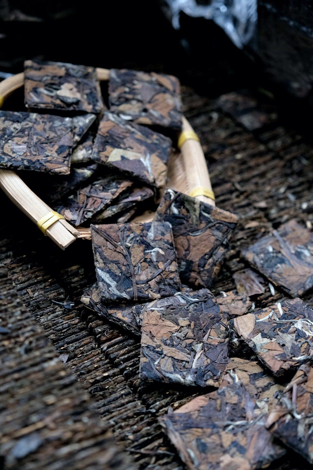 2016年白茶饼干茶 寿眉老白茶散装商务茶