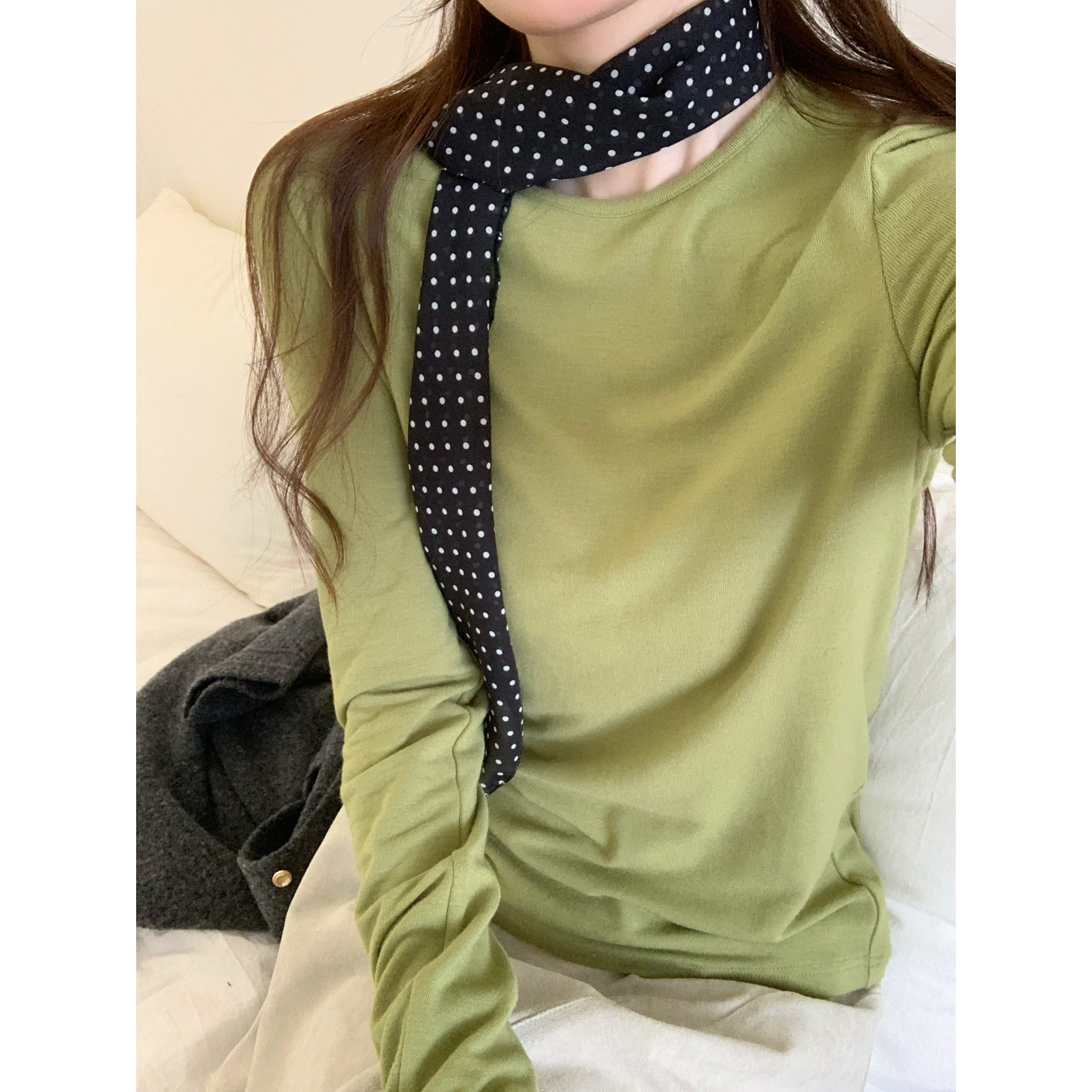 OMELET蛋卷 -闲百搭复古色系变软面膜圆领打底衫(领标有两个版本)