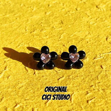 CICI STUDIO小众高级感精工黑色花朵粉钻爱心耳钉女甜酷耳饰耳环