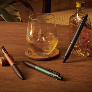 羽生结弦同款 2005多功能笔橡木中油笔多色笔合一 UNI三菱MSXE5