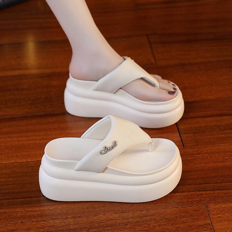 9cm厚底增高人字拖鞋女外穿2025夏新款小个子松糕底沙滩夹趾凉拖