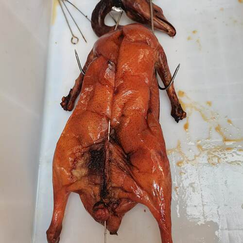 广东烧鹅妙龄黑毛鹅果木烧制老店