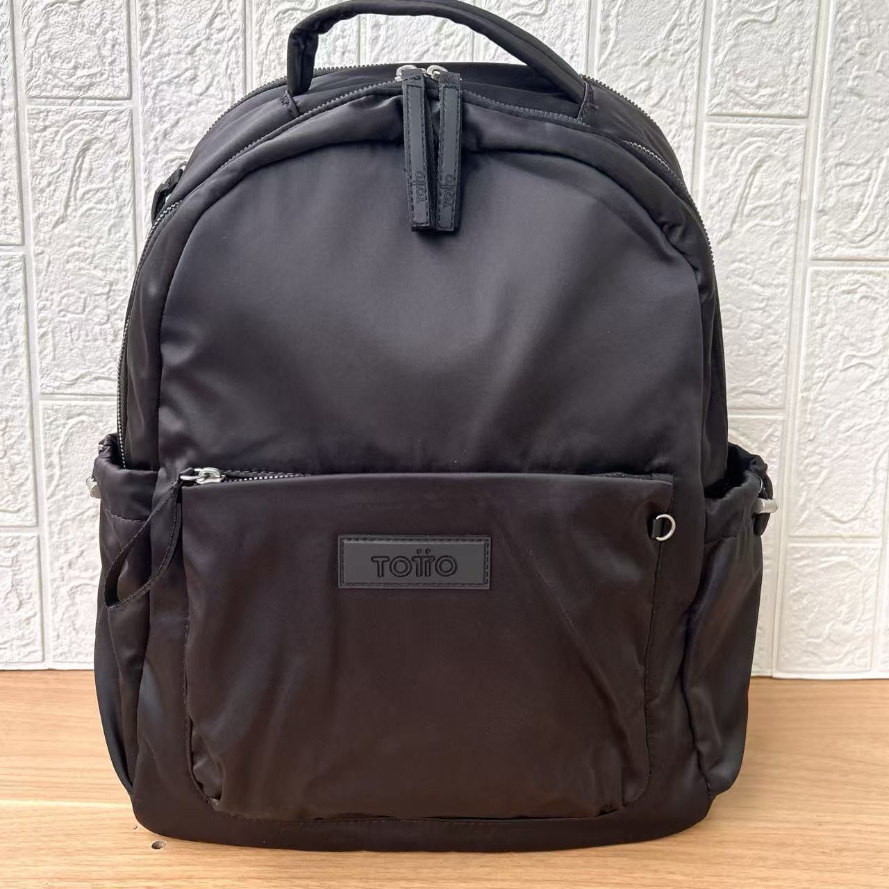 外单尾货TOTTO男女同款旅行双肩背包学院风书包通勤电脑背包