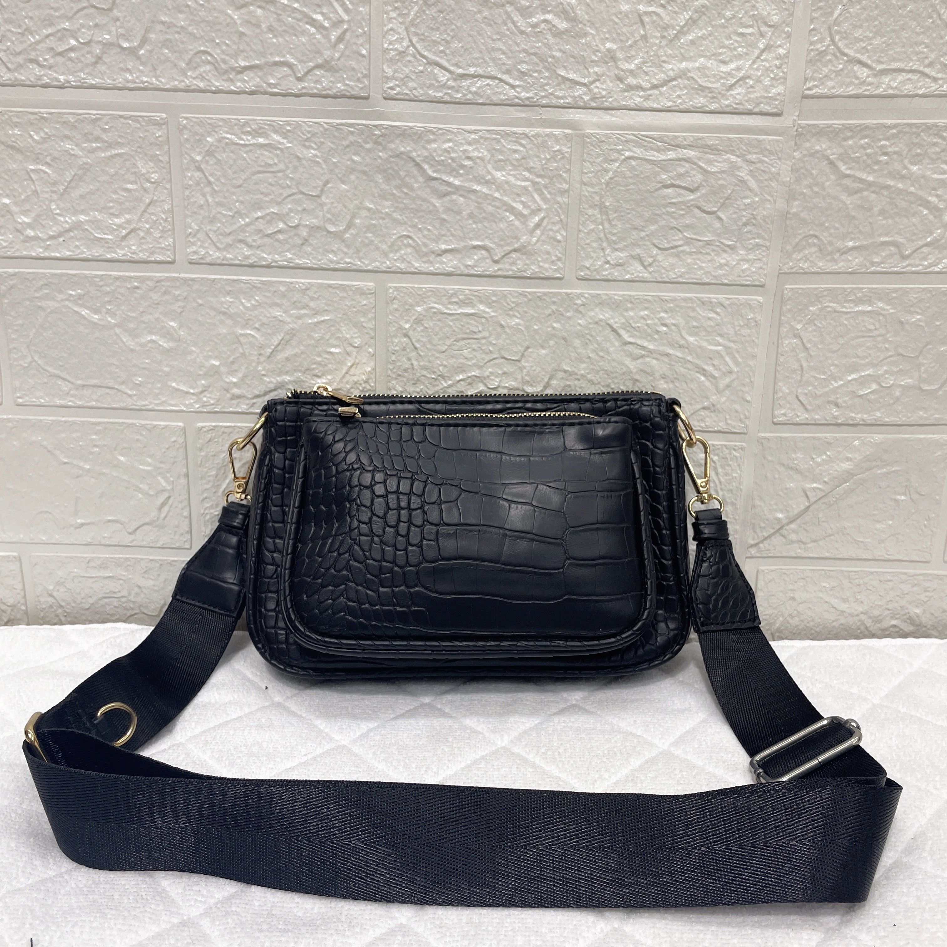 外贸尾货出口时尚女包微瑕疵捡漏特价！ 时尚百搭单肩斜挎包