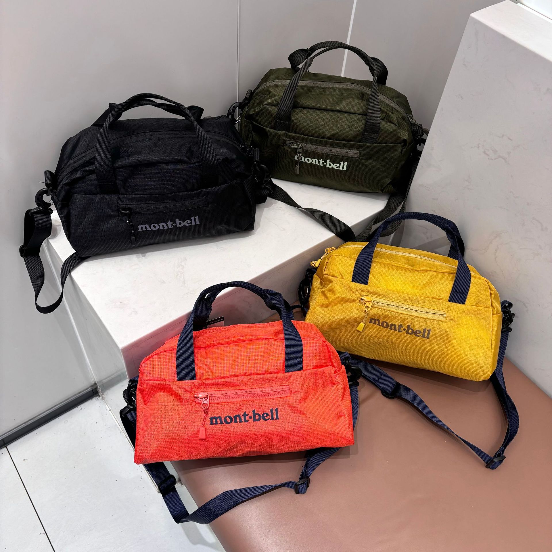 日系潮牌美山montbel 5L保龄球包轻量化男女单肩斜挎包户外休闲包图片