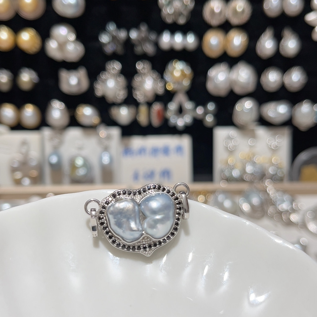 银蓝澳白无核keshi双珠双耳吊坠