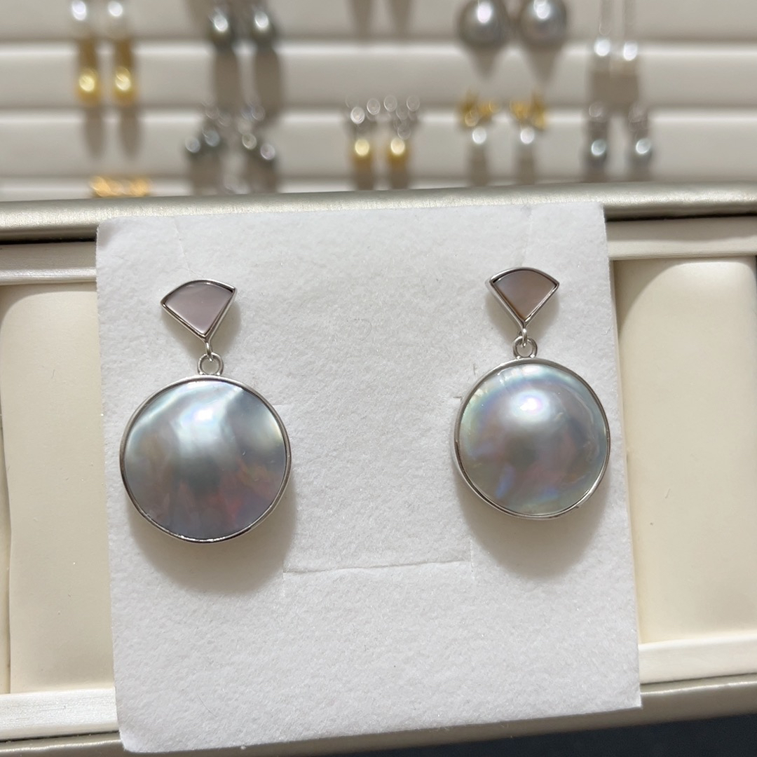 19.8mm天然海水马贝S925银包镶裙摆款耳钉不退换