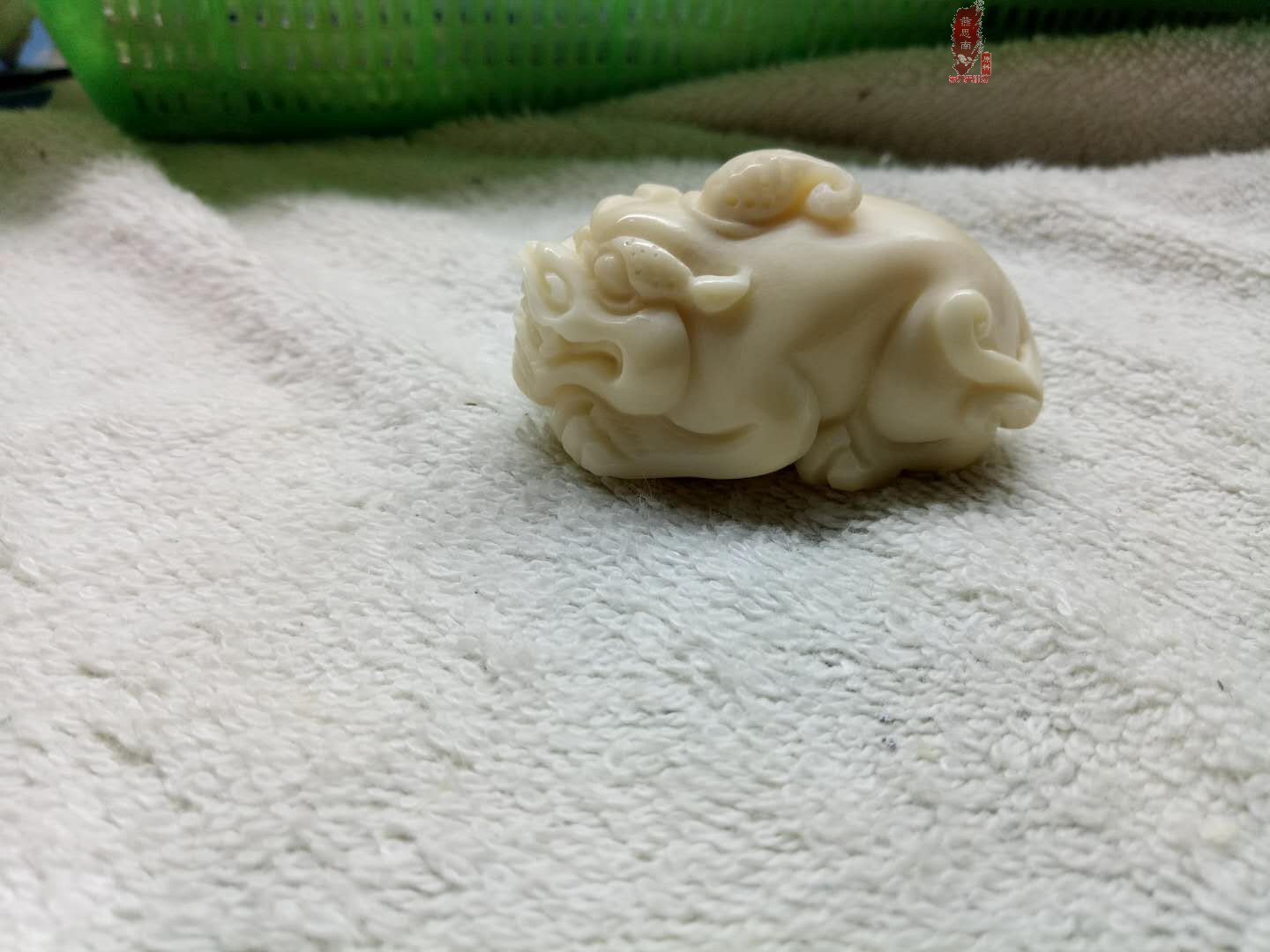 象牙果精雕挂件霸王貔貅