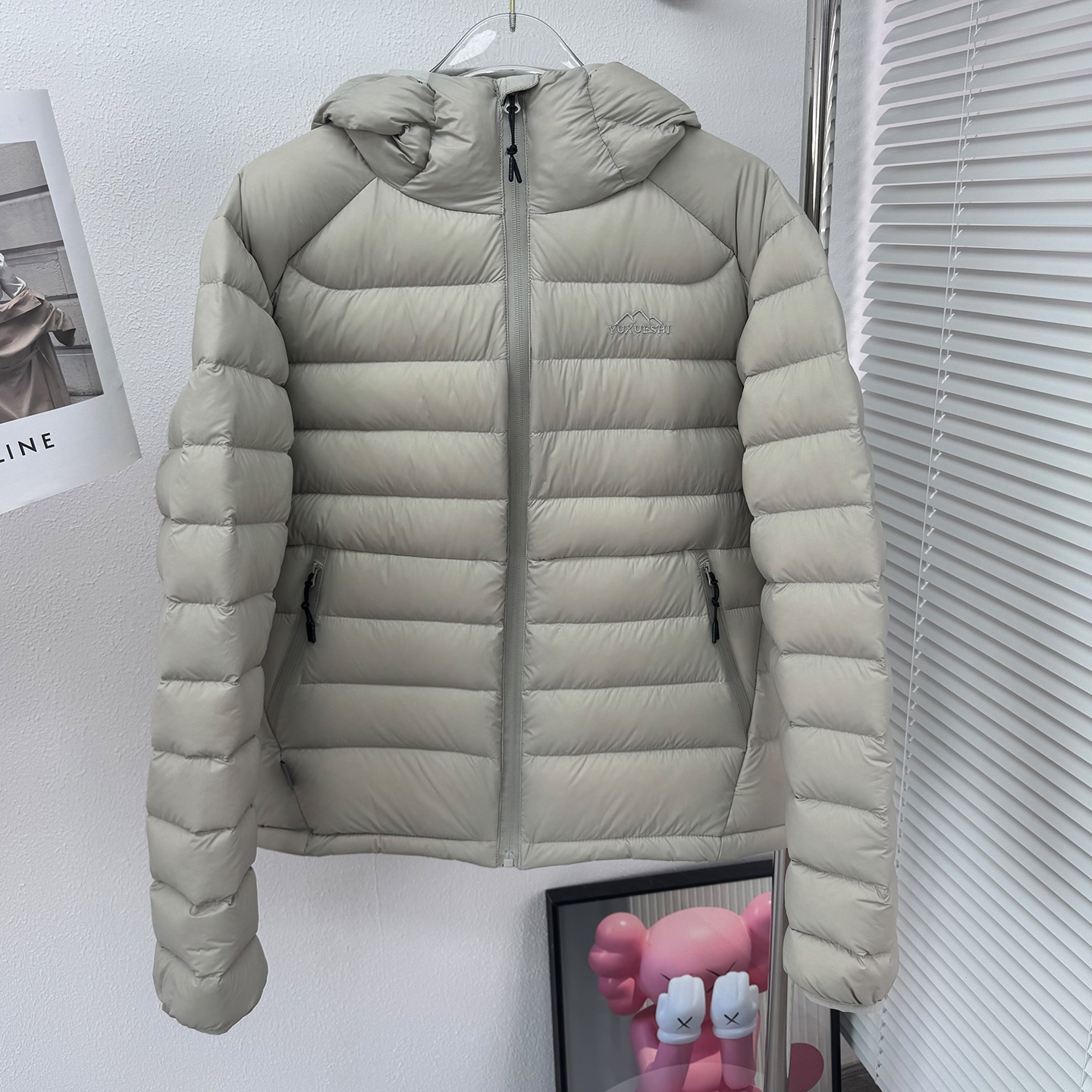 轻薄羽绒服女短款90白鸭绒
