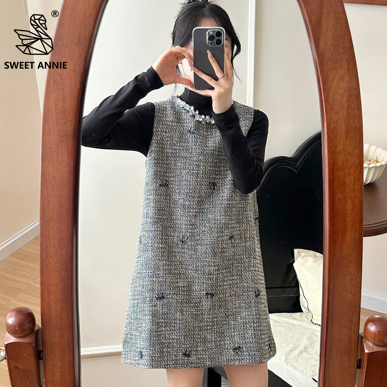糖安妮 2026春季新款小香风无袖背心裙女冬亮片直筒显瘦气质短裙