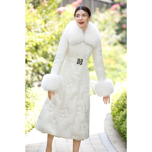 白色奢華羽絨服女款 2024年新款 洋氣長(zhǎng)款 冬季 修身 美妃毛領(lǐng)高級(jí)時(shí)尚