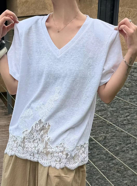 蕾丝拼接V领短袖T恤女2026新款夏季白色定位花减龄设计感垫肩上衣