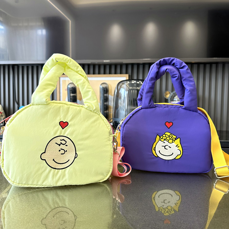 日韩卡通可爱史努比狗狗刺绣单肩手提包休闲百搭收纳小方包羽绒袋,箱包皮具/热销女包/男包,通用款女包,淘宝优惠券,粉丝福利购,淘宝优惠卷