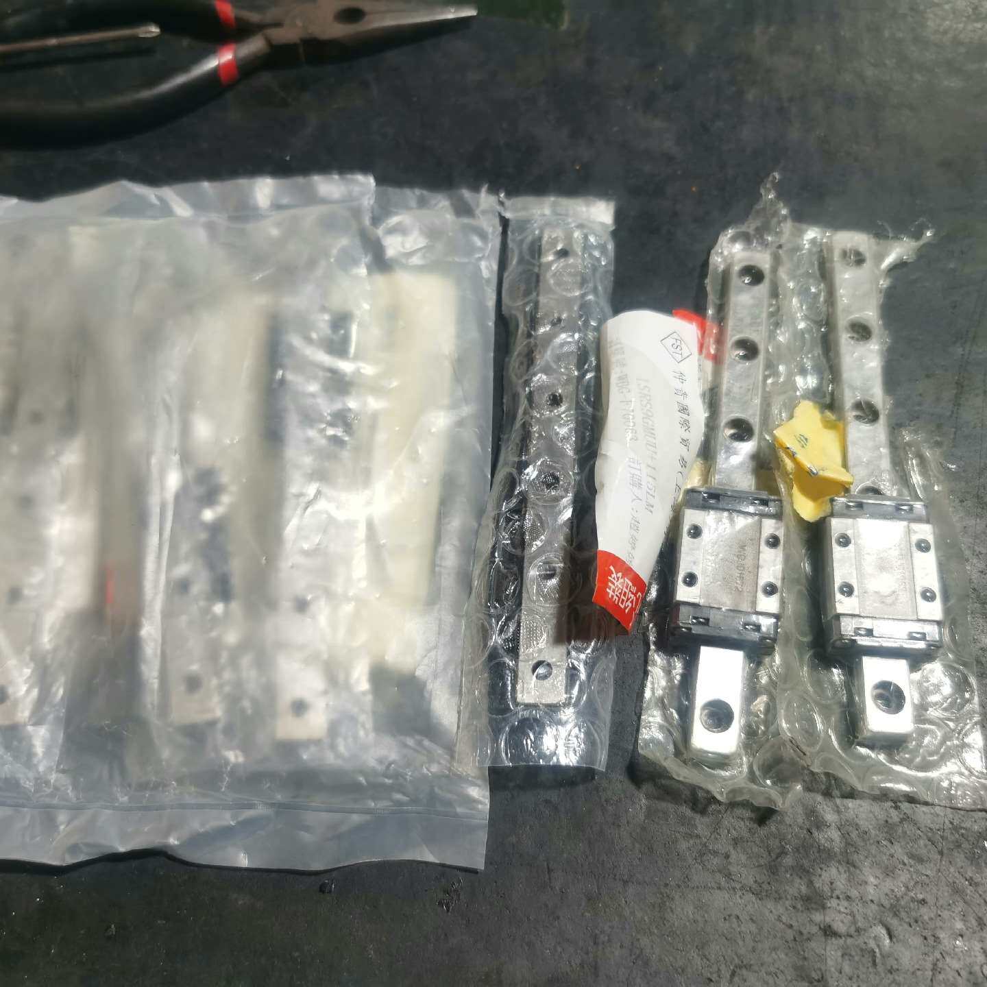 可维修THK导轨滑块 SRS9XM，导轨长114MM，仓议价 - 实物图