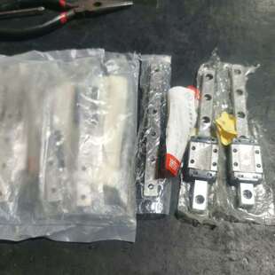 可维修THK导轨滑块 SRS9XM，导轨长114MM，仓议价