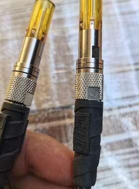 可维修美国百通1505F视频线1.3米长黑色44条兰