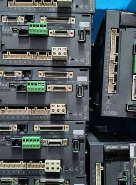 可维修MR-J3-70T-S128T029 MR-J3-D01驱动