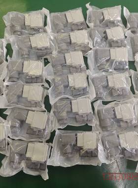 可维修SMC电磁阀，VX210FG，共计32个，