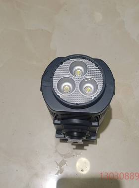 可维修BOLING 补光灯。型号BL-V3000。几乎全新。