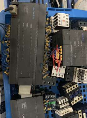 可维修LS系统pLC，K7M-DR14UE二个，和一个K7M-DR
