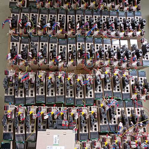 可维修KCFA伺服驱动器SV-X3EB010A-A2，配套电机SV