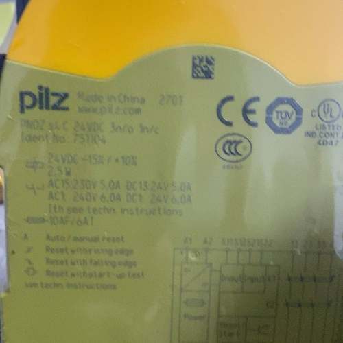可维修全新未拆封Pilz PNOZ s4安全继电器