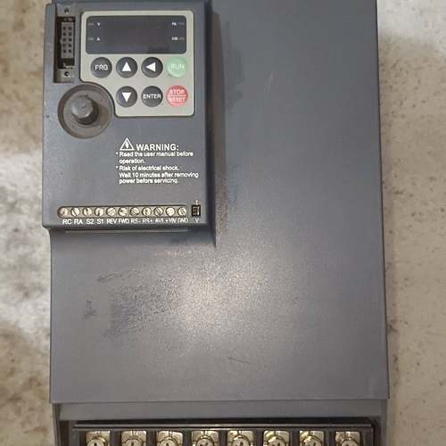 可维修众辰变频器Z2400-15GY-HD实物图拍摄   测